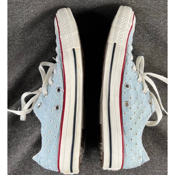 Converse Baby Blue Eyelet Sneakers Men 7 or Women 9 - Picture 6 of 15
